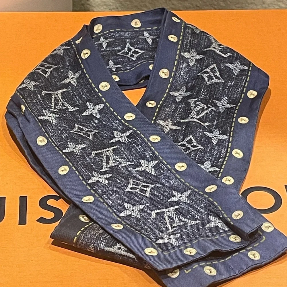 💯% Authentic LOUIS VUITTON
Silk Monogram Denim Bandeau Blue✨ - Picture 1 of 13